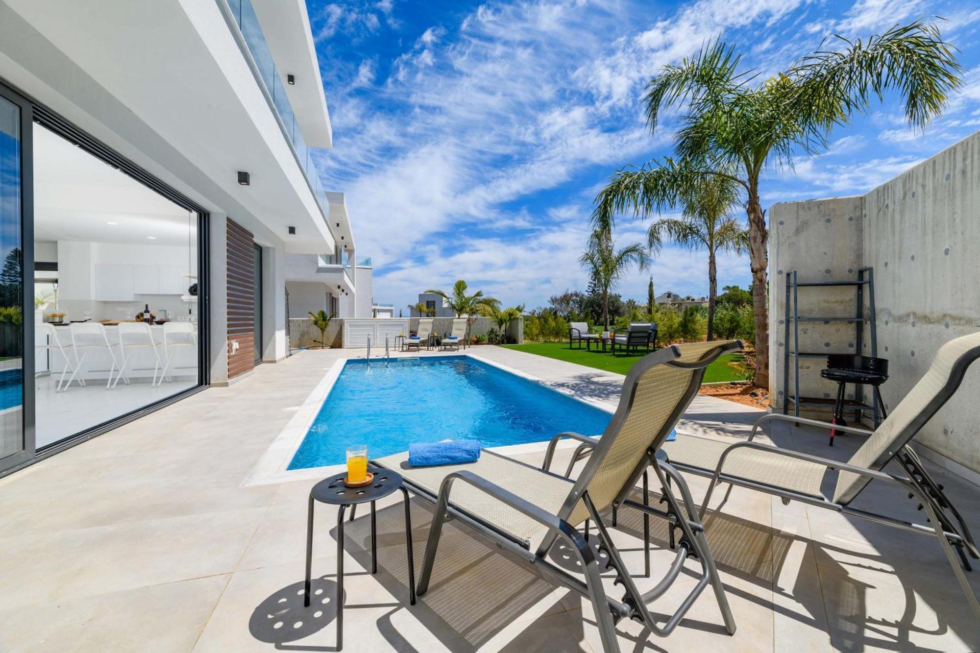 By The Beach - Royal Sapphire Villa Protaras Extérieur photo